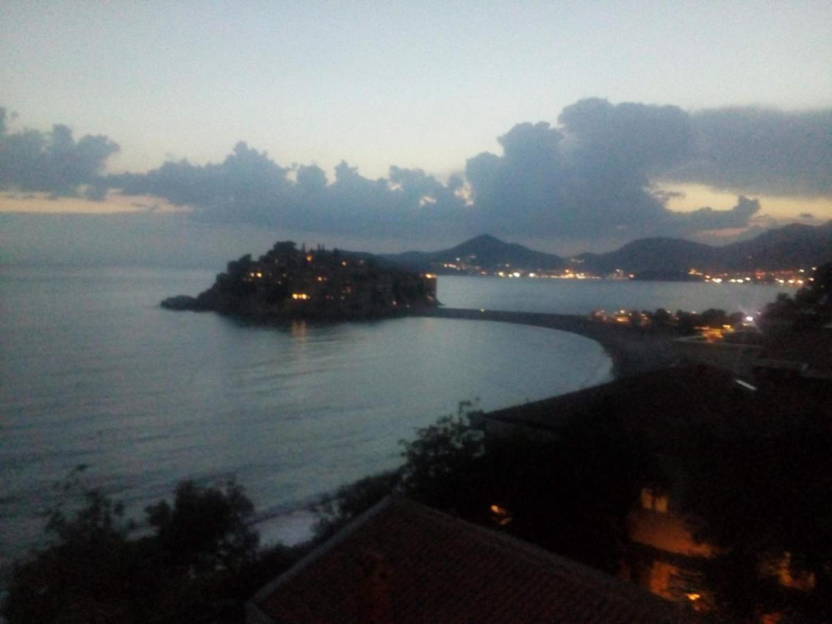 Ana Apartmani Sveti Stefan Eksteriør bilde