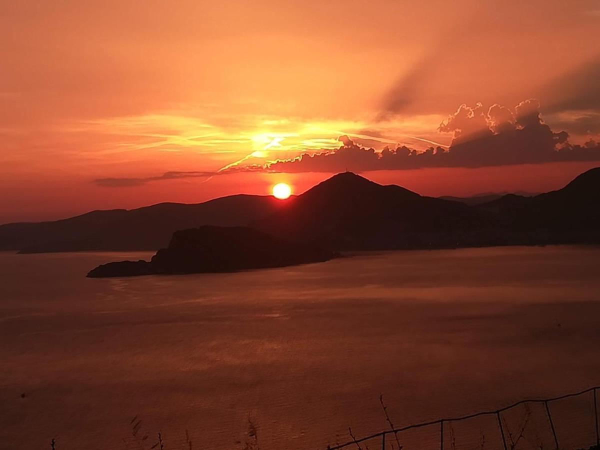 Ana Apartmani Sveti Stefan Eksteriør bilde
