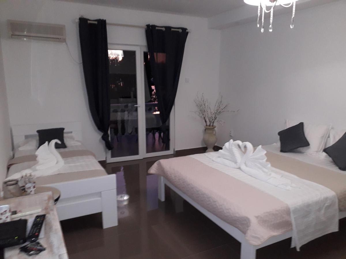 Ana Apartmani Sveti Stefan Eksteriør bilde